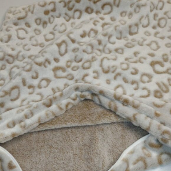 Animal Leopard Cheetah Safari 2 Throw Pillow Covers 18"x18" by Fiber House ( F1) - Picture 3 of 6